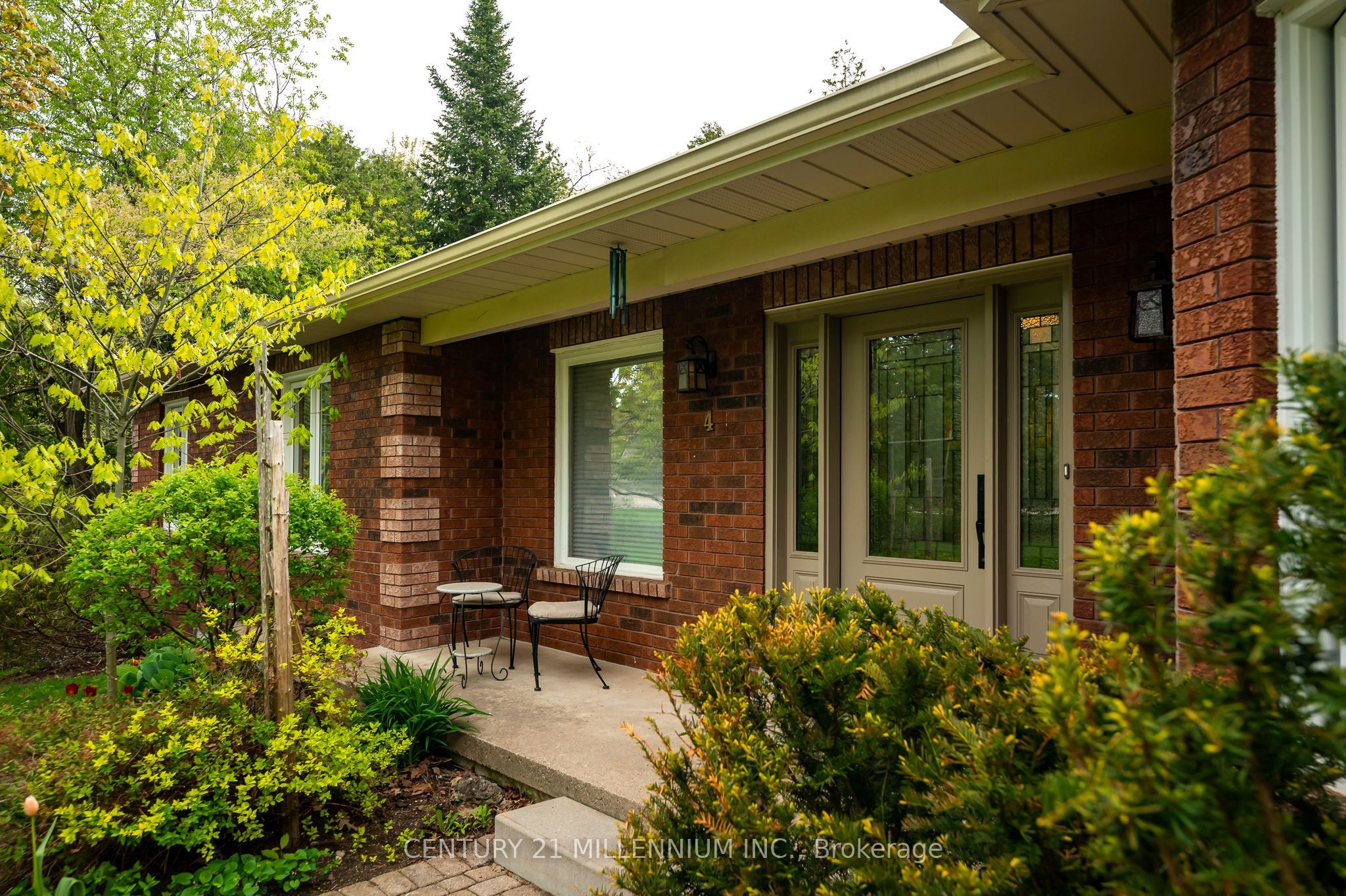 4 Brucedale Boulevard, Mono, ON, L9W 4N9 photo 2