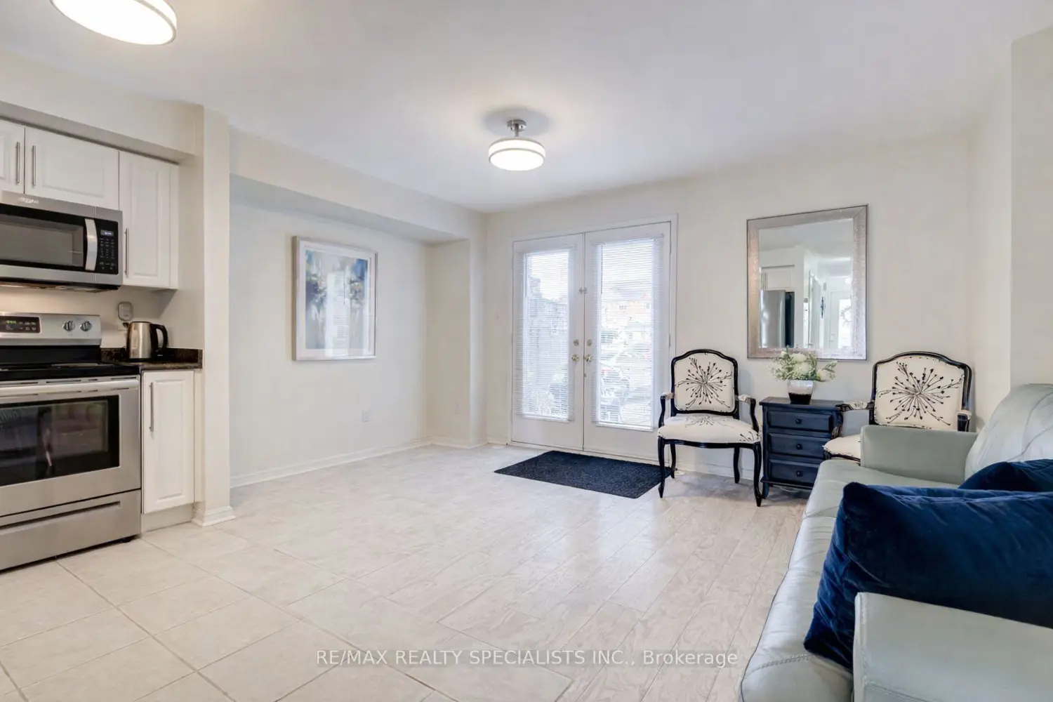 3975 Eglinton Avenue 16 photo 3