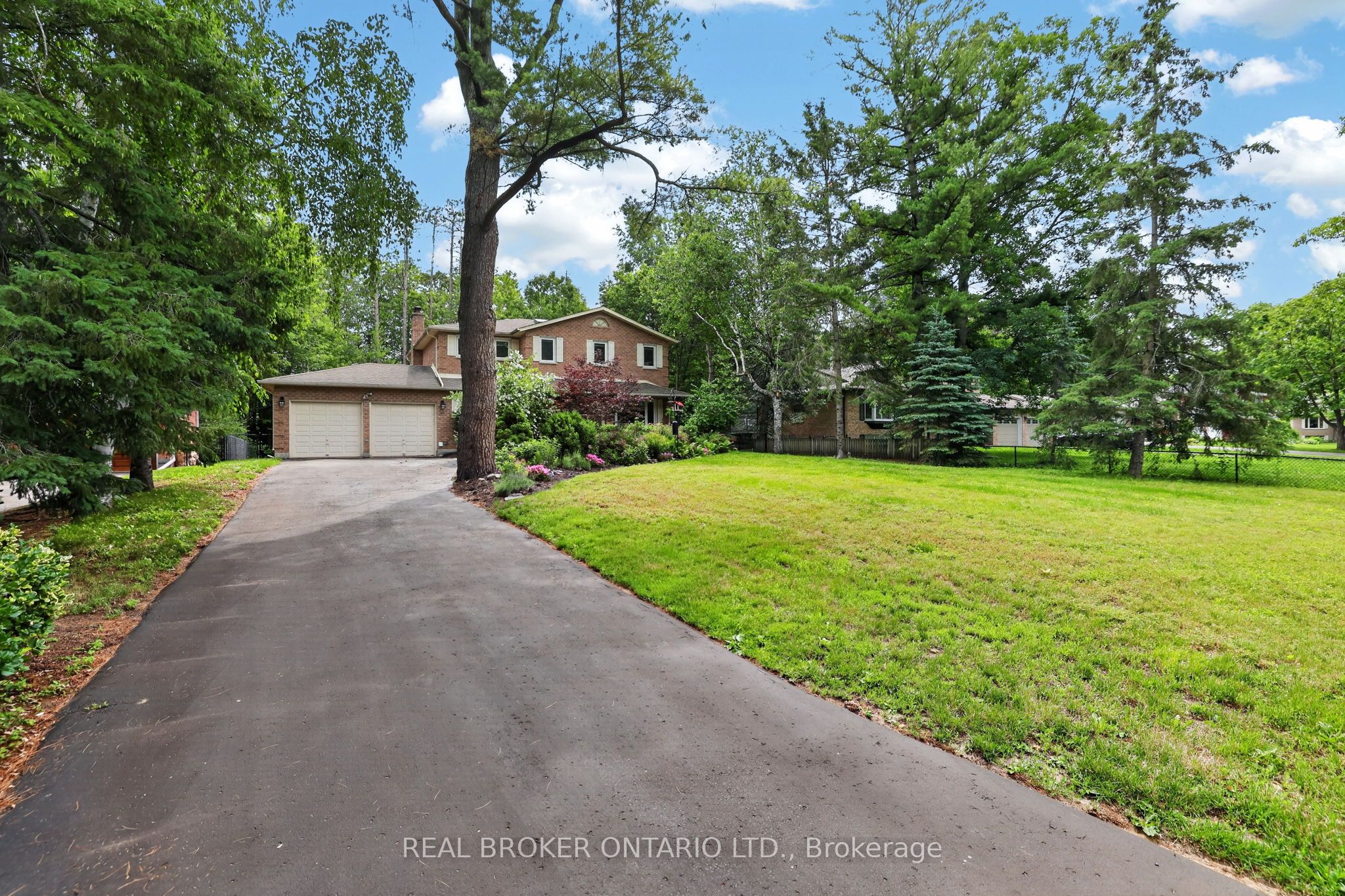 221 Park Avenue, East Gwillimbury, ON, L9N 1J9