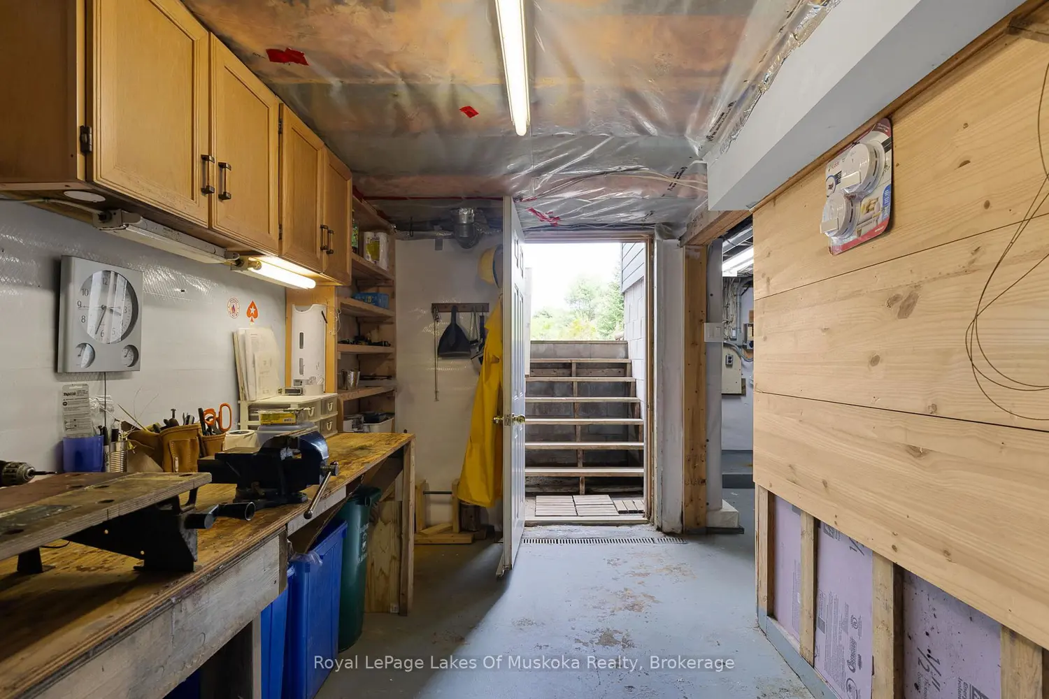 216 Beaumont Road photo 5