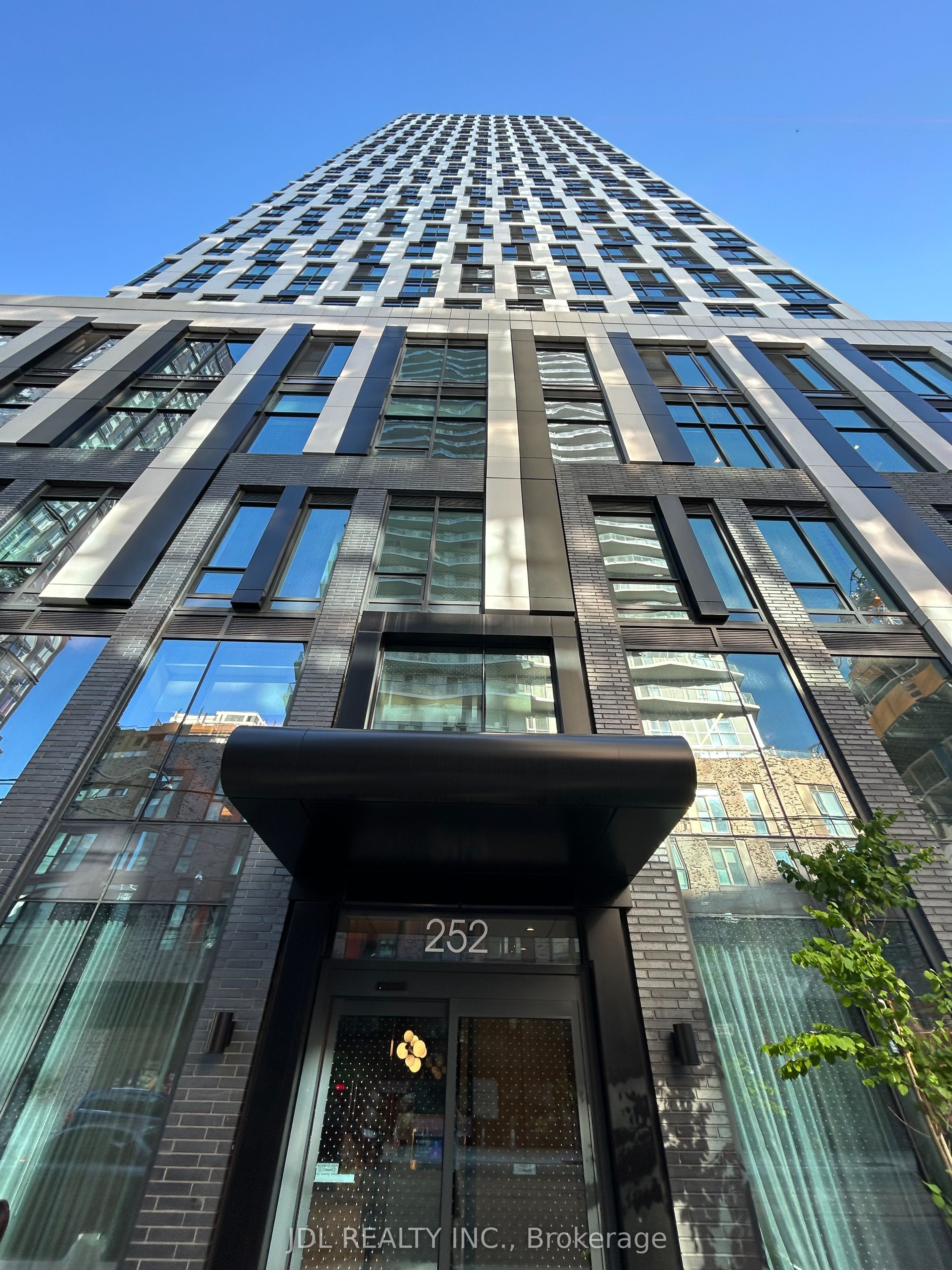 3803 Suite A-252 Church St Street, Toronto, ON, M5B 0E6