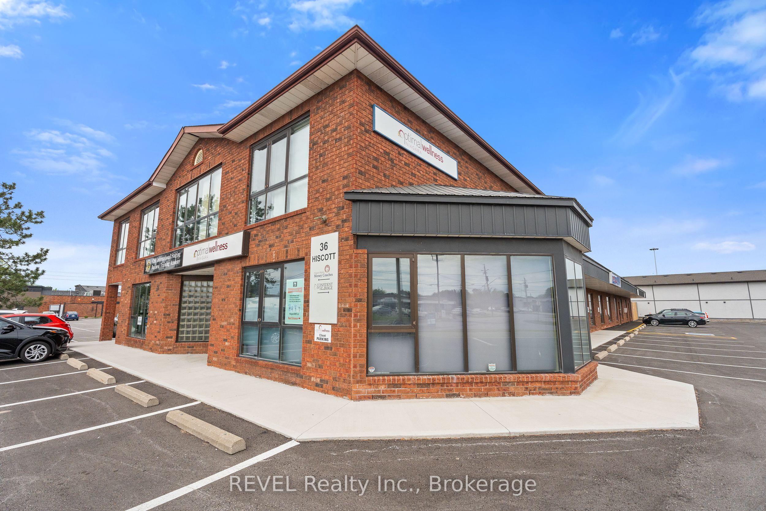 100B-36 Hiscott Street, St. Catharines, ON, L2R 1C8