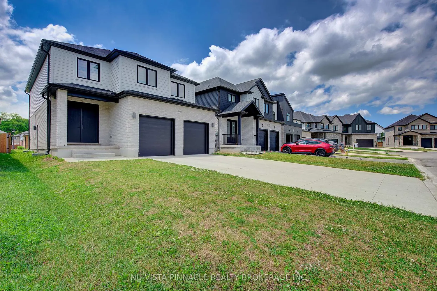 1580 Medway Park Drive photo 3