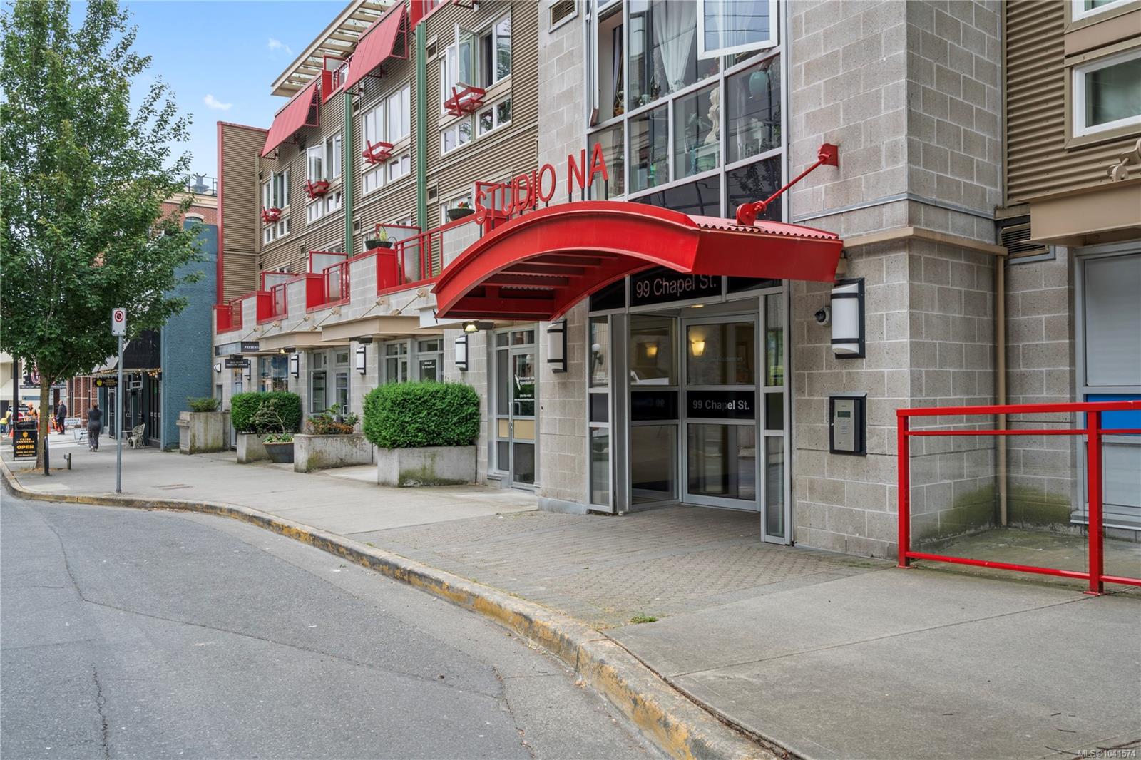 #204-99 Chapel Street, Nanaimo, BC, V9R 5H3