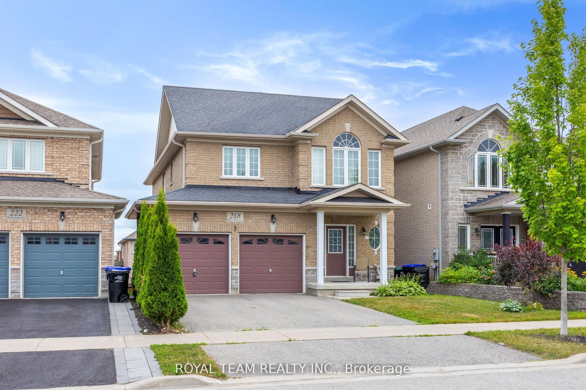 218 Richardson Crescent, Bradford West Gwillimbury, ON, L3Z 0R6 photo 2