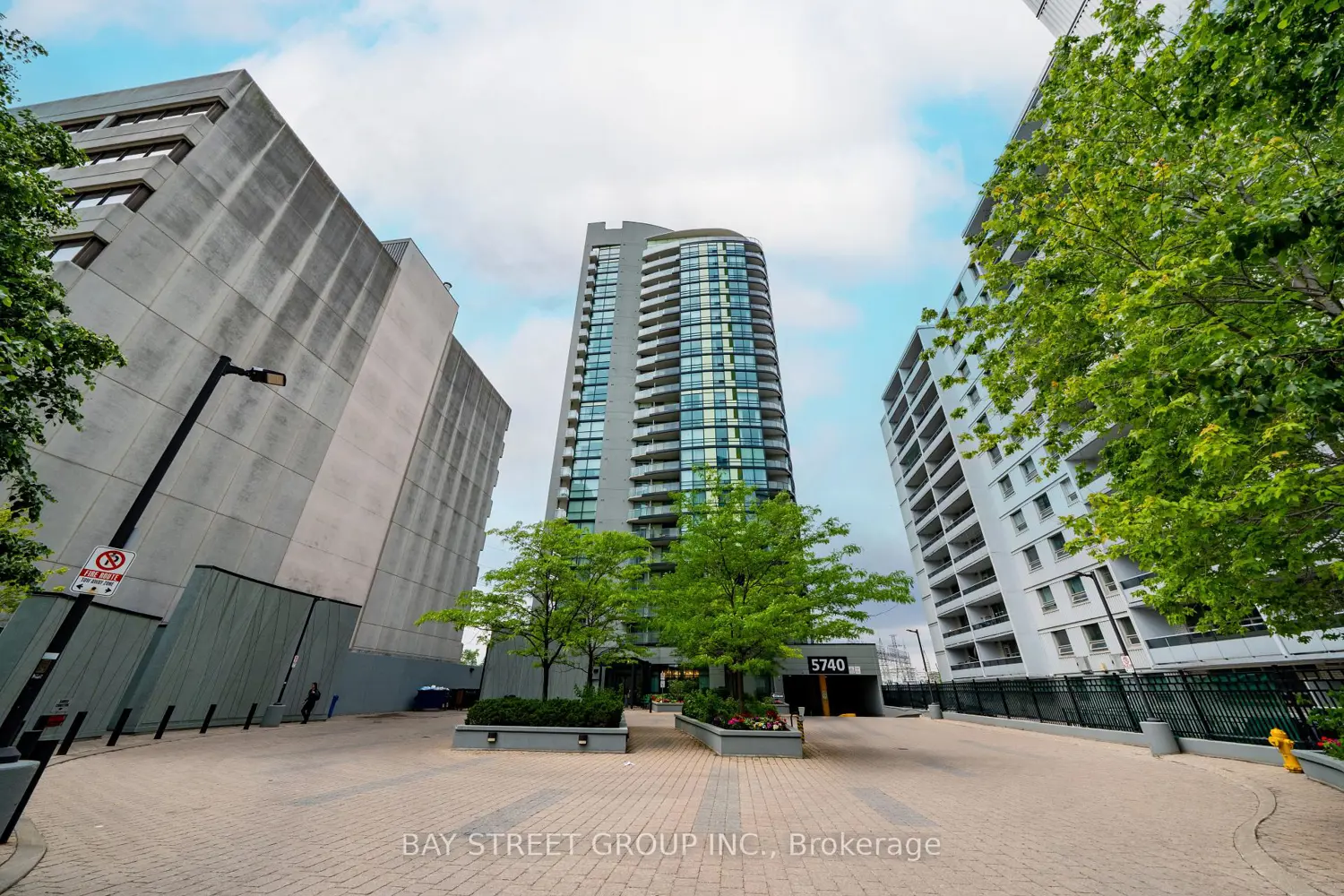 5740 Yonge Street 2009
