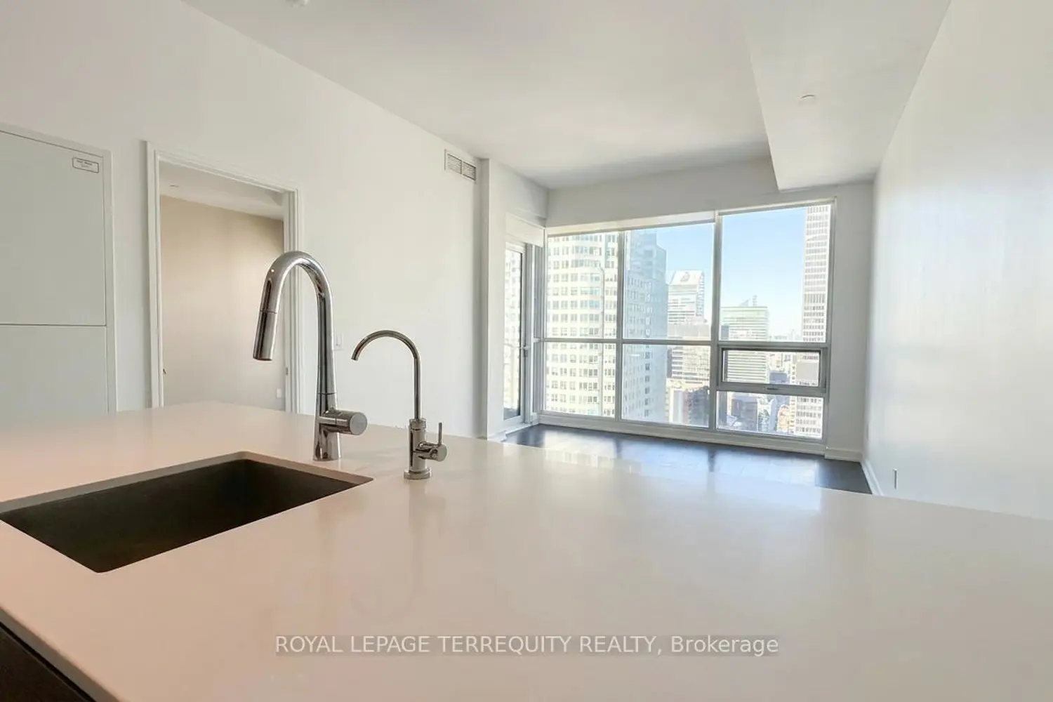 88 Scott Street 4707 photo 4