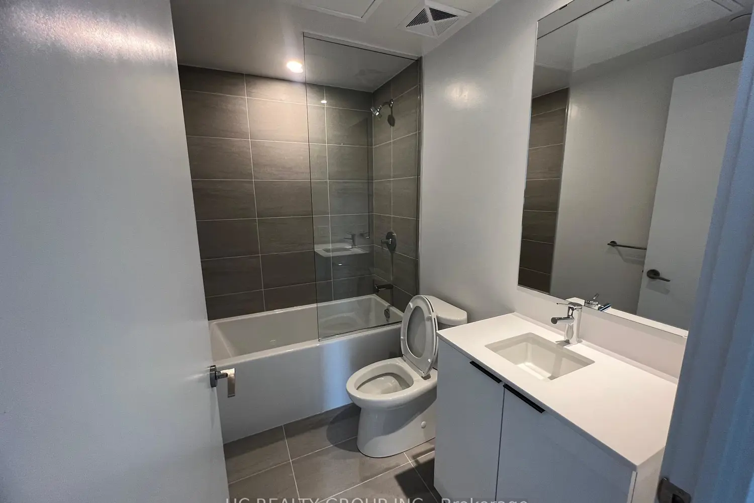 50 Power St Street 419 photo 4
