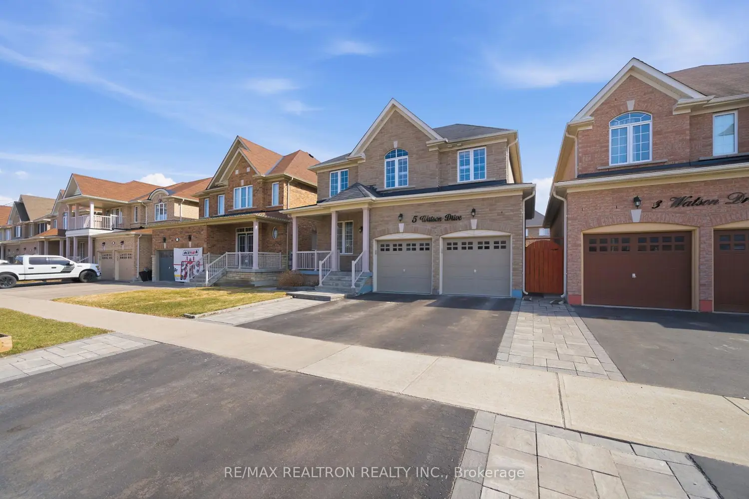 5 Watson Drive photo 3