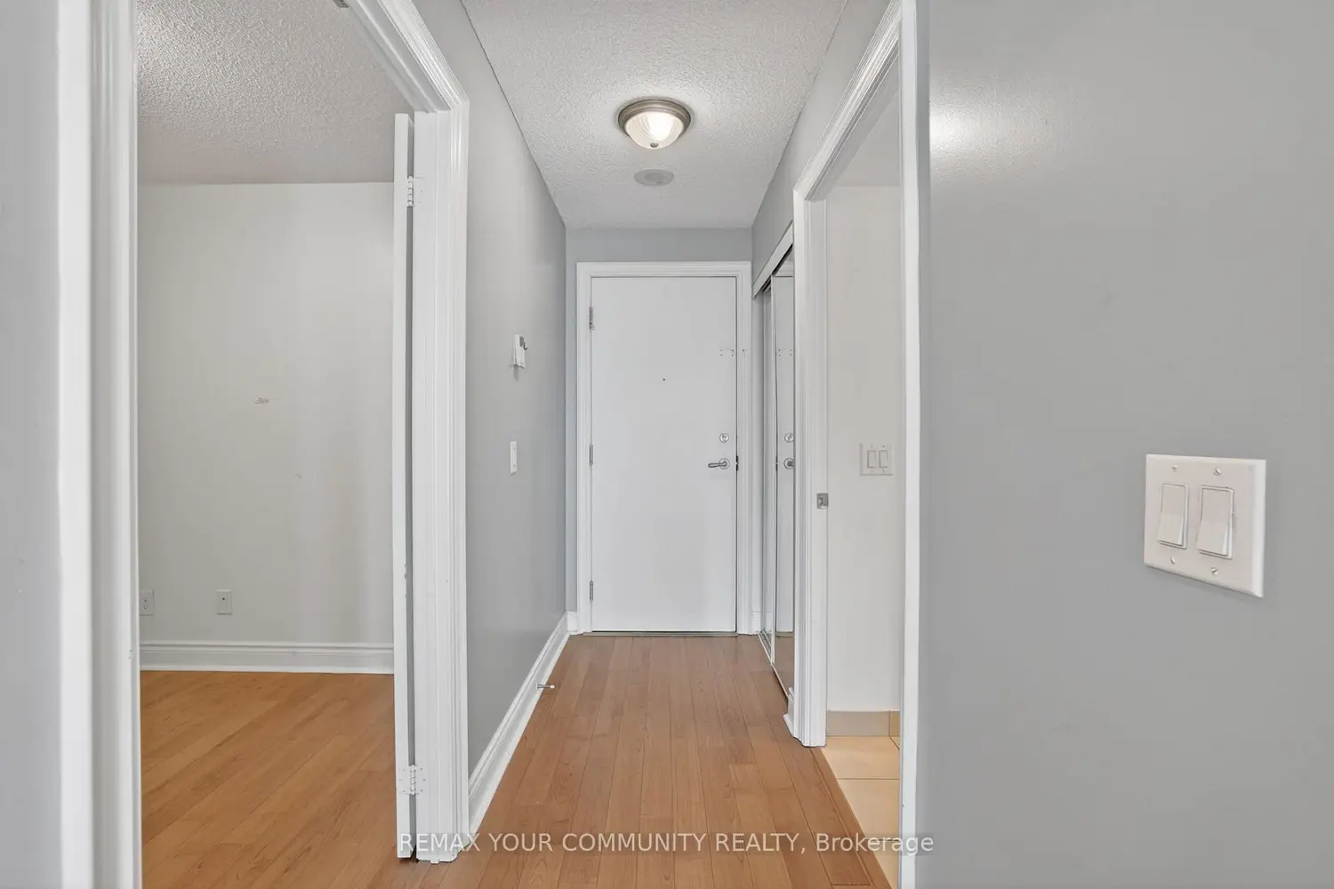 25 Greenview Avenue 622 photo 2