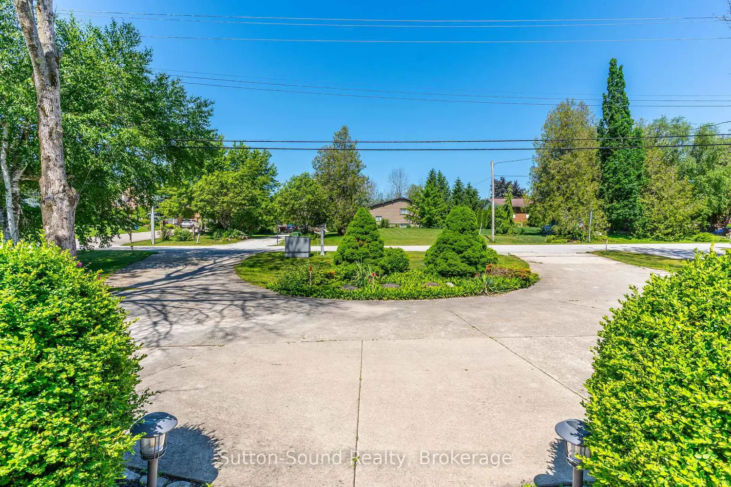 427 Balmy Beach Road photo 2