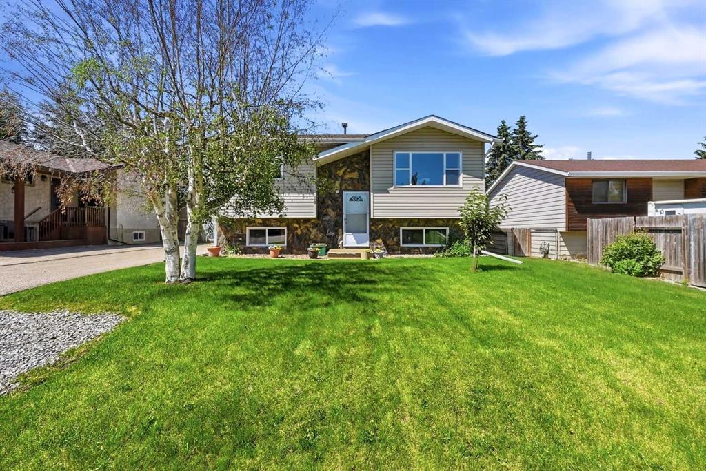 38 Meadowview Close, Sylvan Lake, AB, T4S1J2