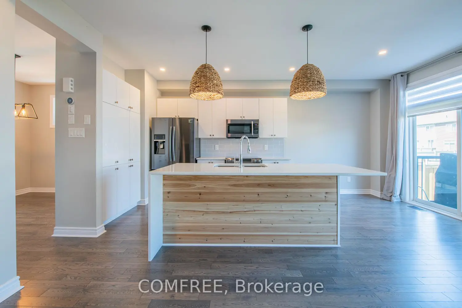 206 Kimpton Drive photo 5
