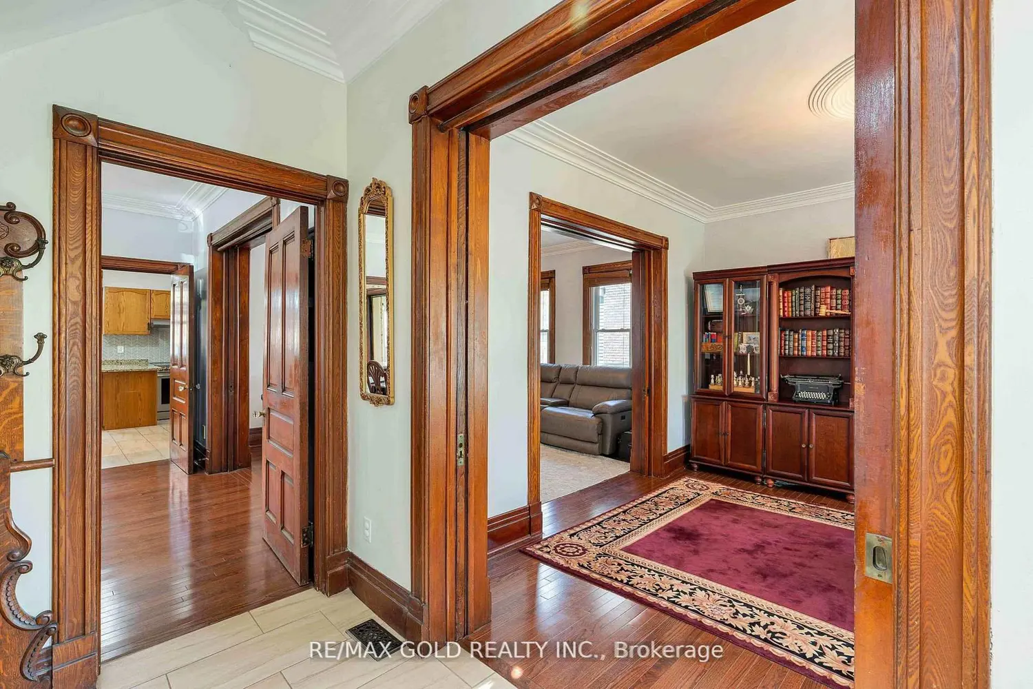 16 Maynard Avenue photo 5