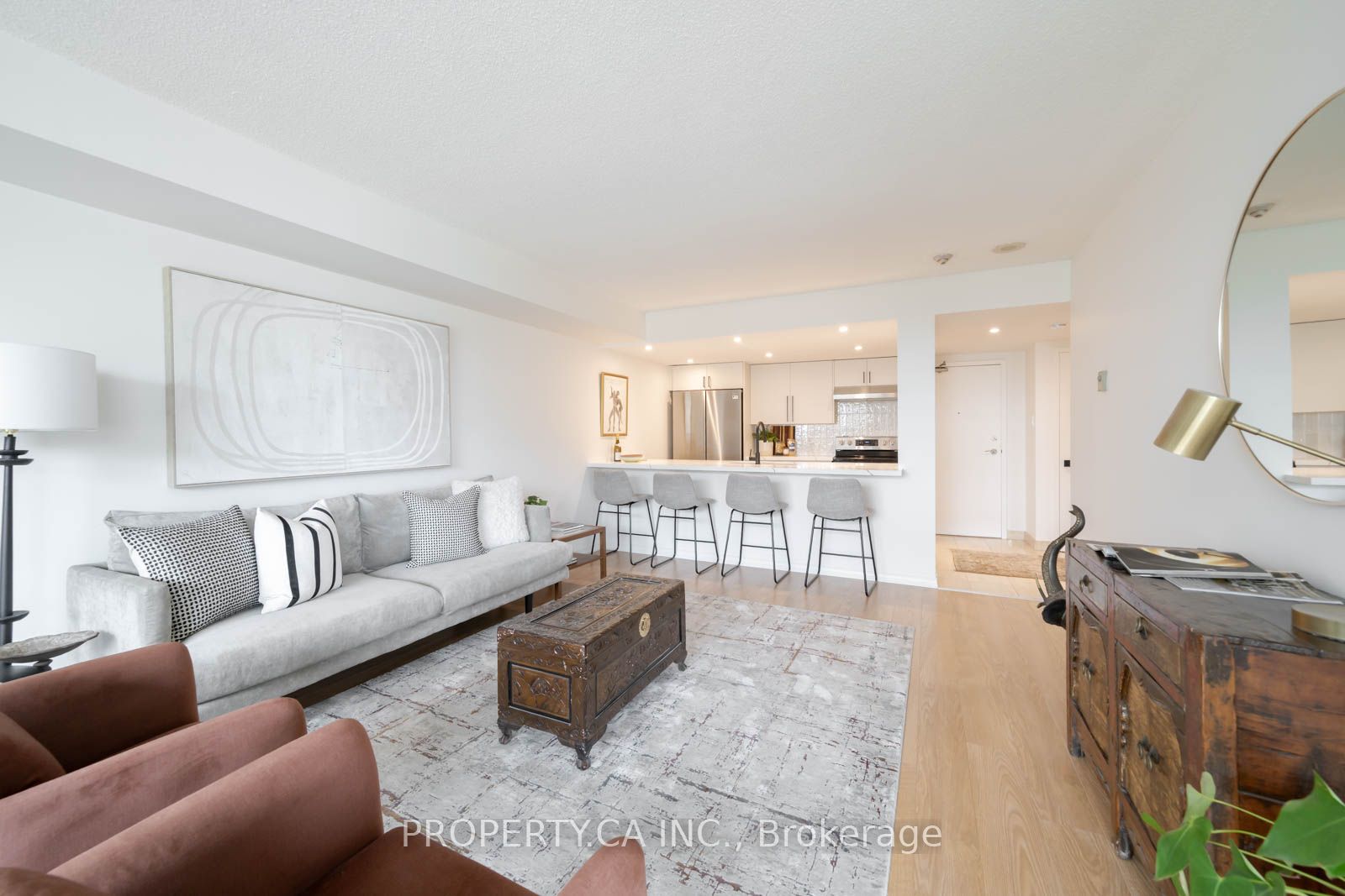 1111-77 Harbour Square, Toronto, ON, M5J 2S2 photo 2