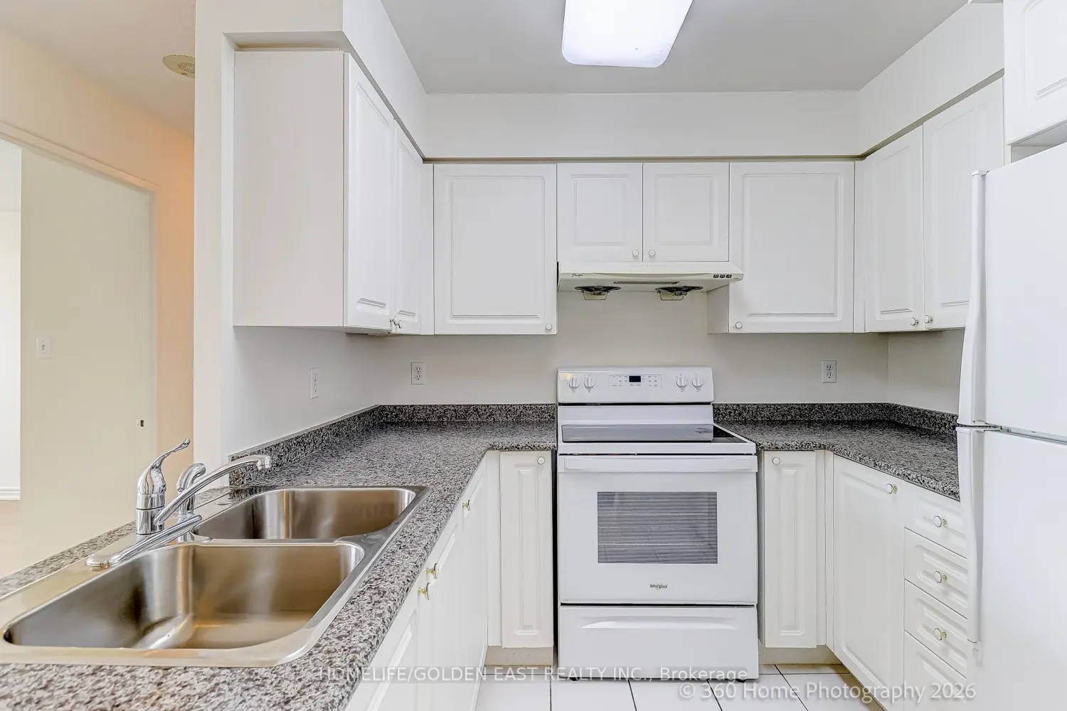 28 Empress Avenue 2205 photo 4