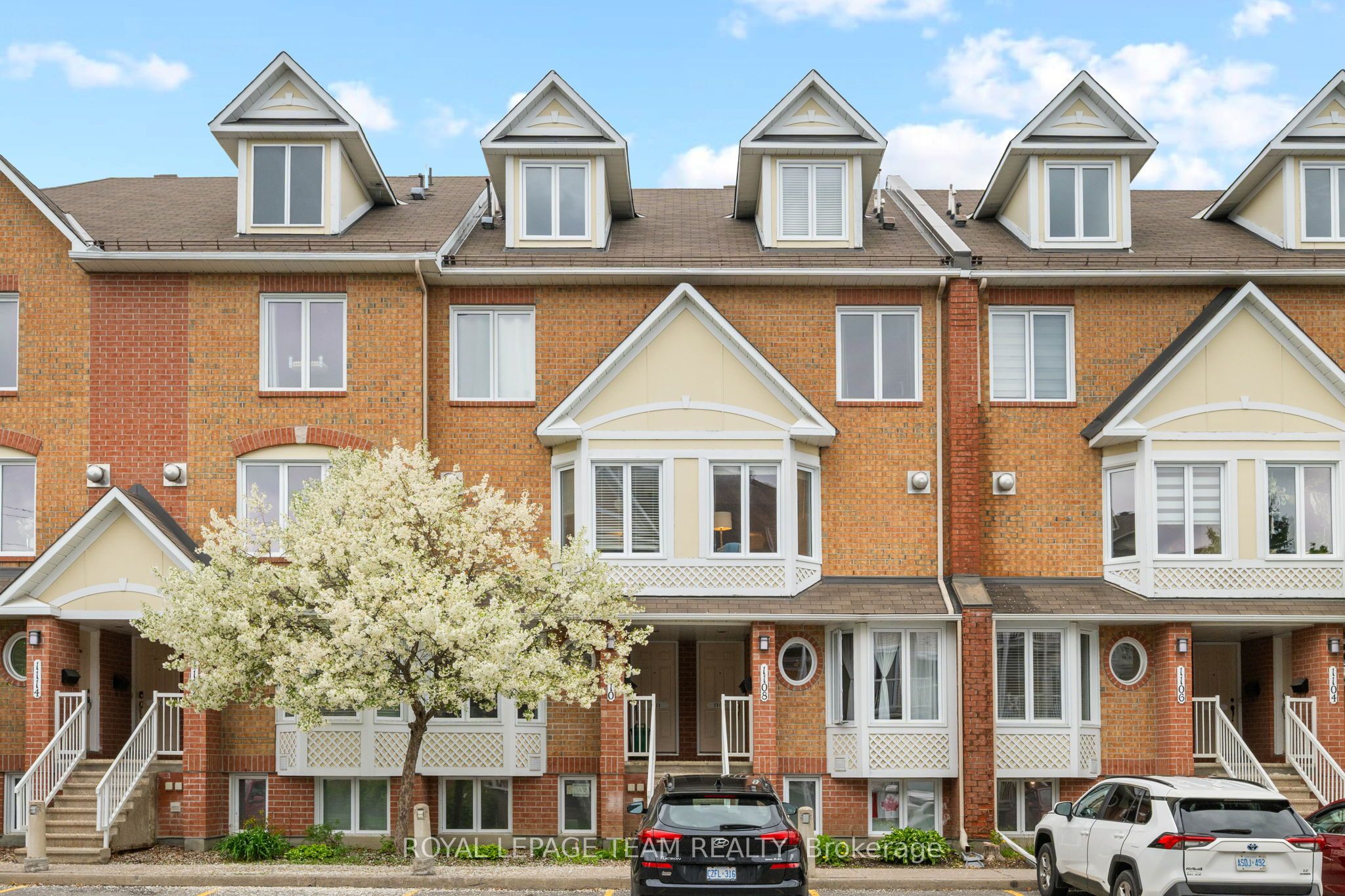 20-1108 Gablefield Private, Ottawa, ON, K1J 1E3