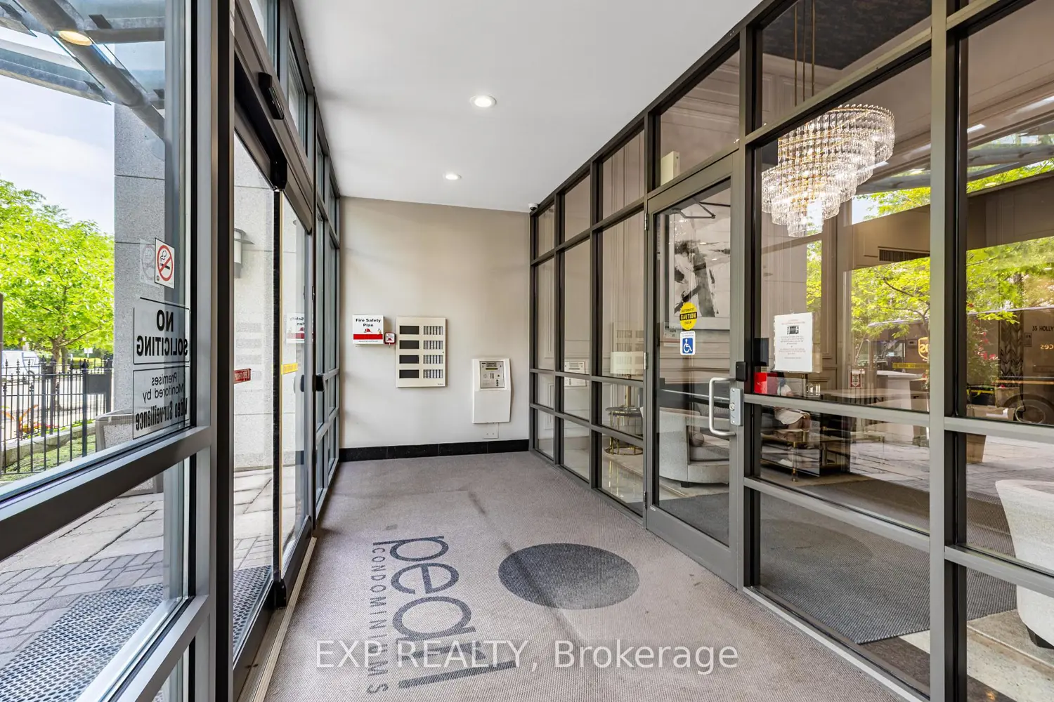 35 Hollywood Avenue 311 photo 4