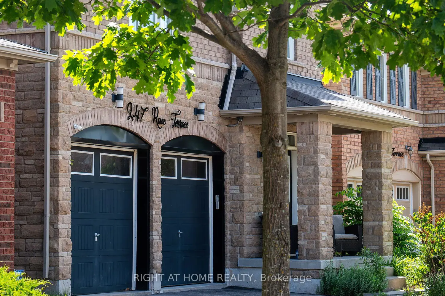 247 Rowe Terrace photo 2