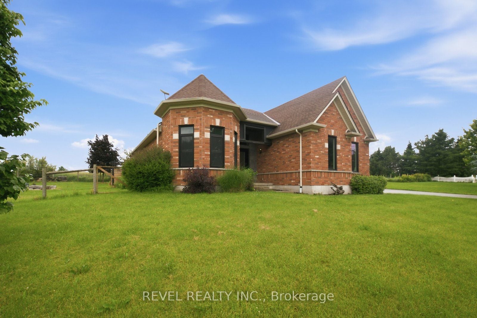 5 Falkland Road, Brant, ON, N0J 1V0