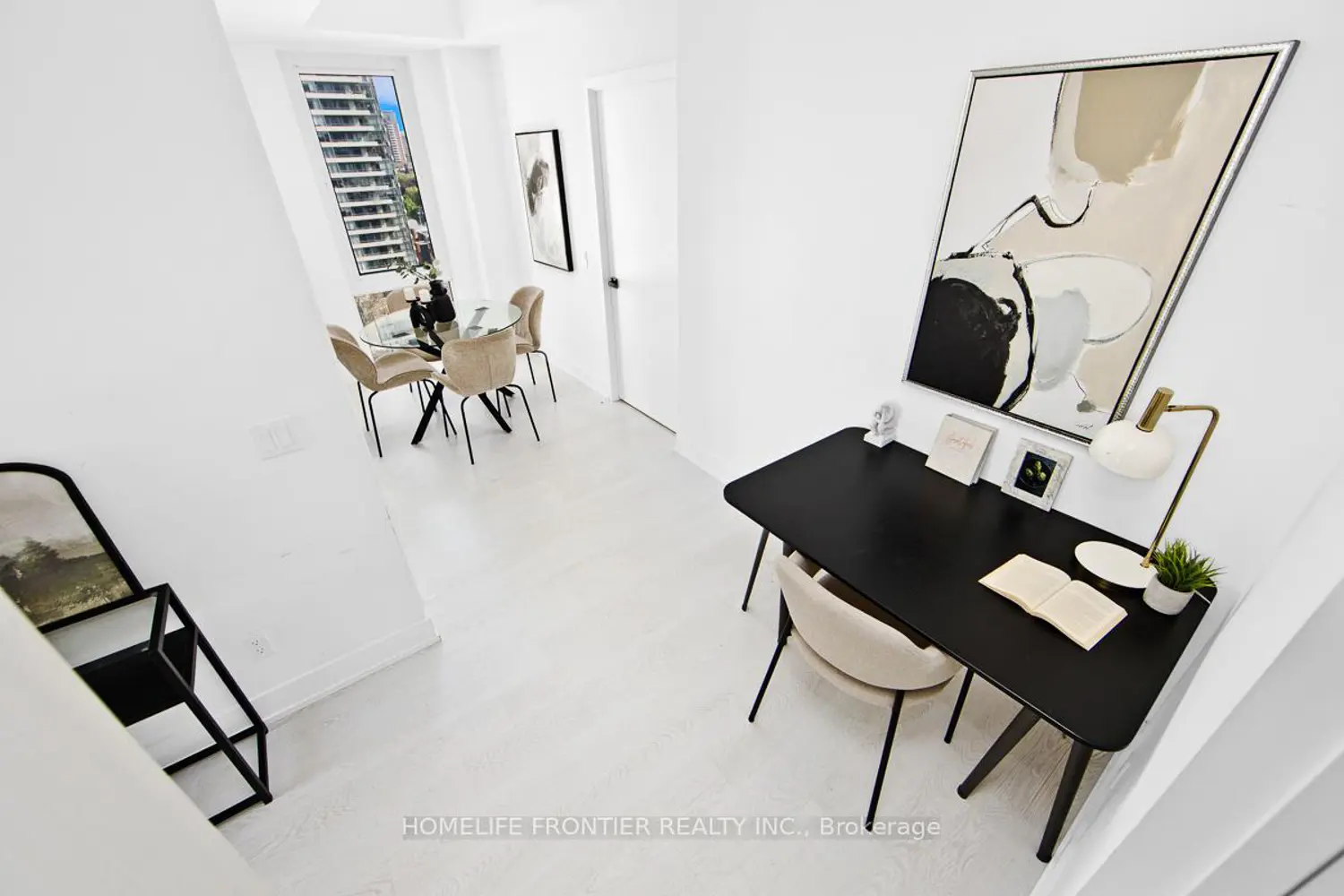 308 Jarvis Street 1405 photo 3