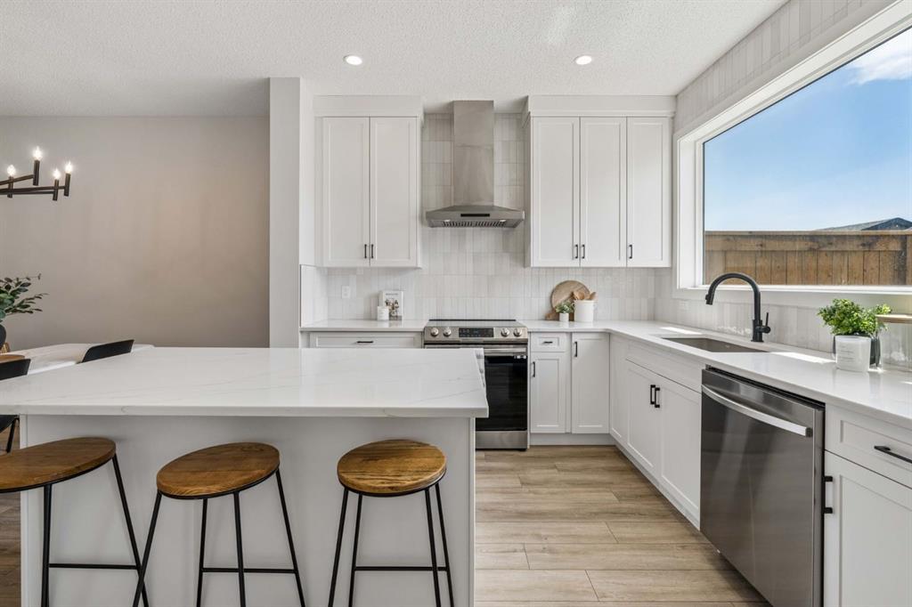 185 Emberside Hollow, Cochrane, AB, T4C 3E1