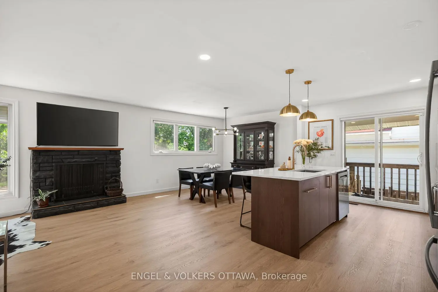 2265 Samuel Drive photo 5