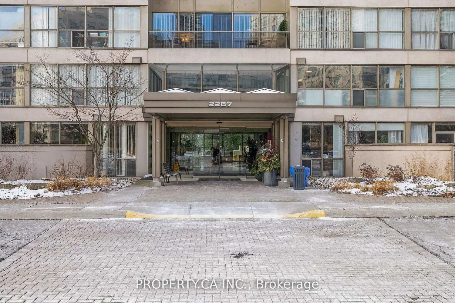 2267 Lake Shore Boulevard 526 photo 2