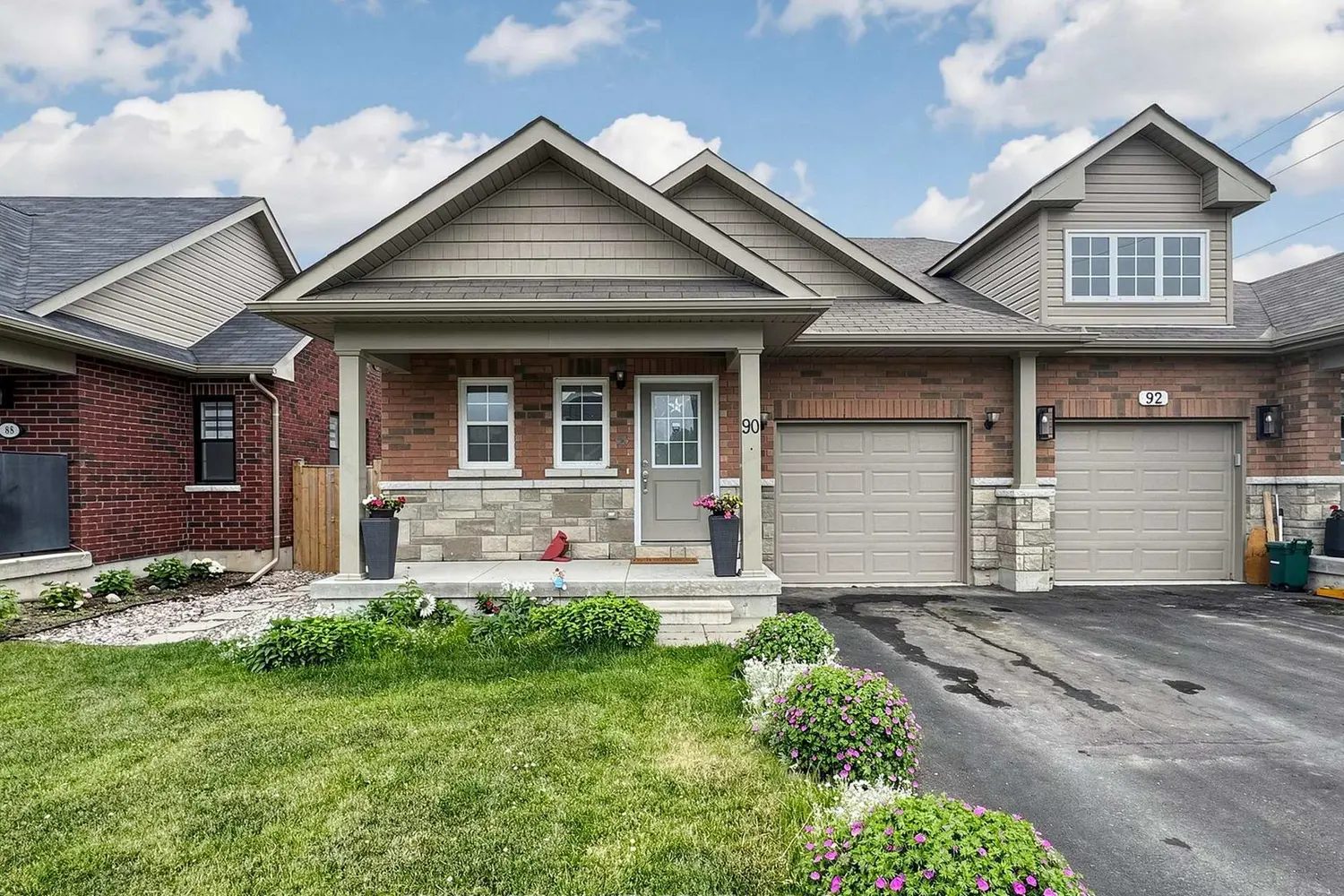 90 Cortland Way photo 4
