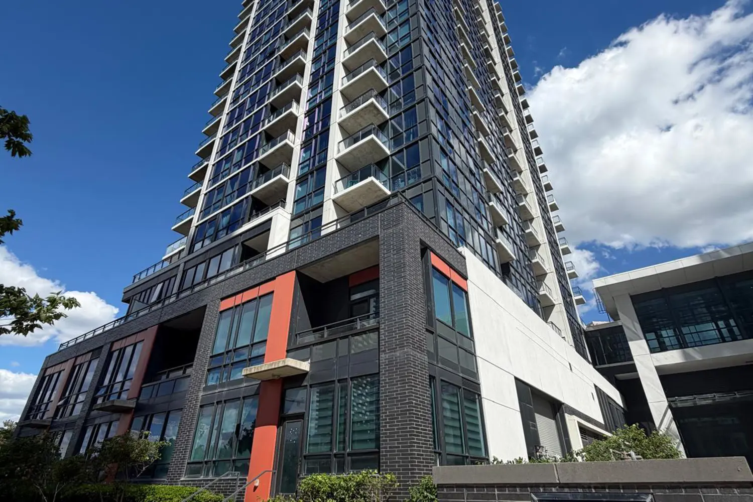 55 Eglinton Avenue 706