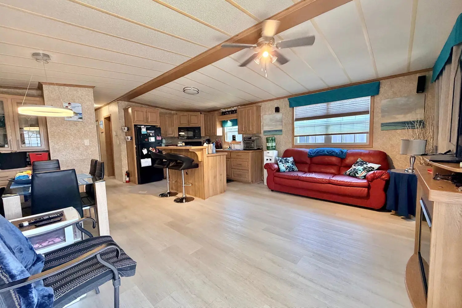 7 Hickory Lane photo 3