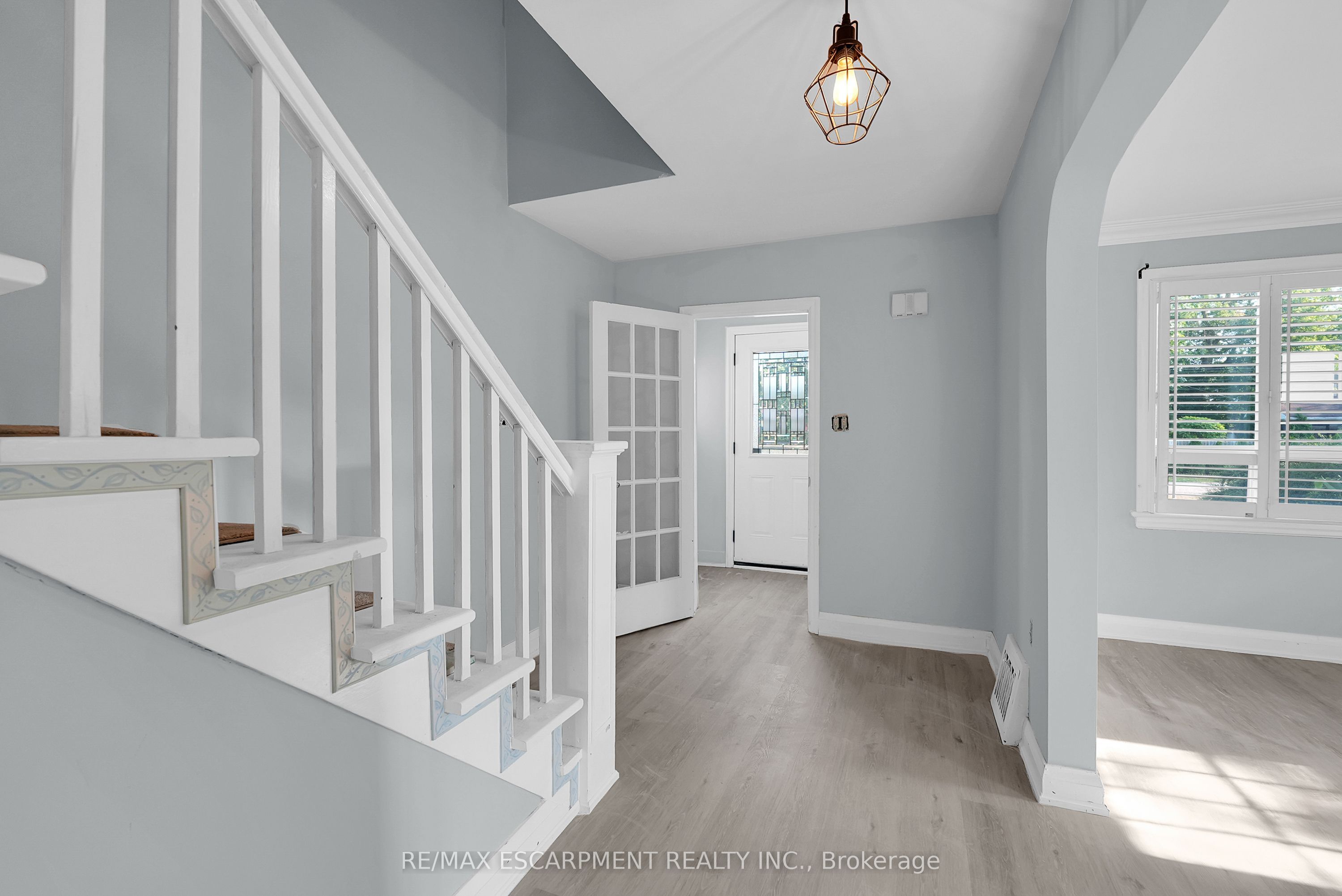 9 Arlington Avenue, St. Catharines, ON, L2P 3A3 photo 3