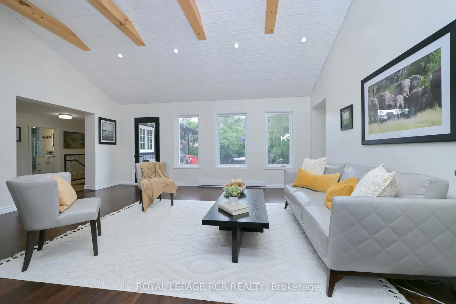 5233 Trafalgar Road photo 4