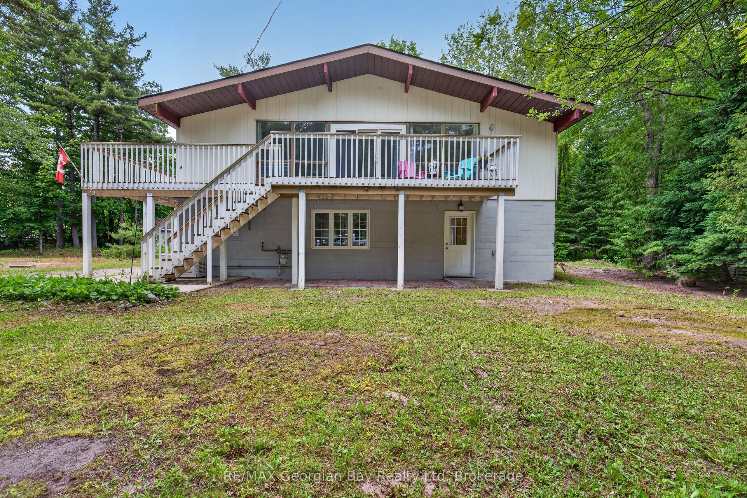 6 Brunelle Road, Tiny, ON, L9M 0J2
