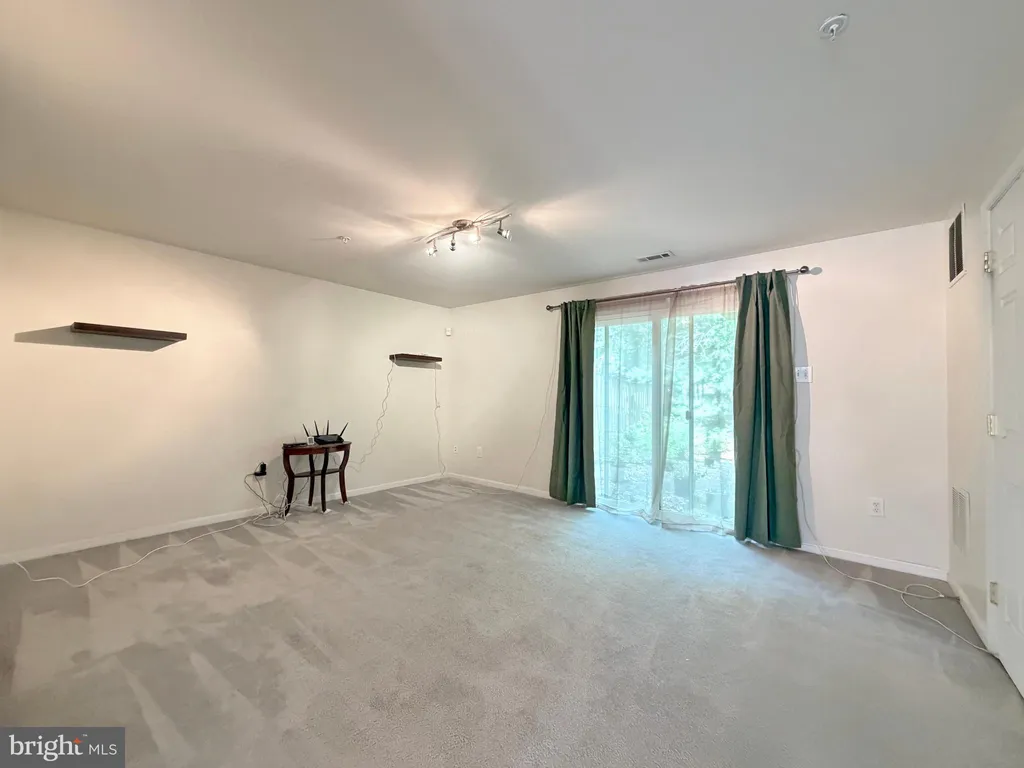 10186 Tree Frog Place, White Plains, MD 20695 photo 5