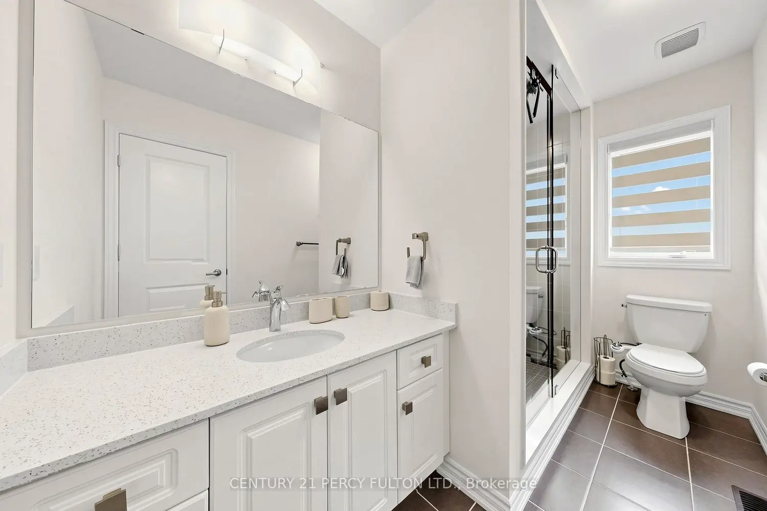 166 Ferragine Crescent photo 4