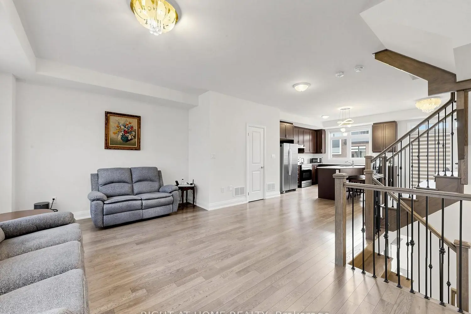 23 Moneypenny Place photo 2