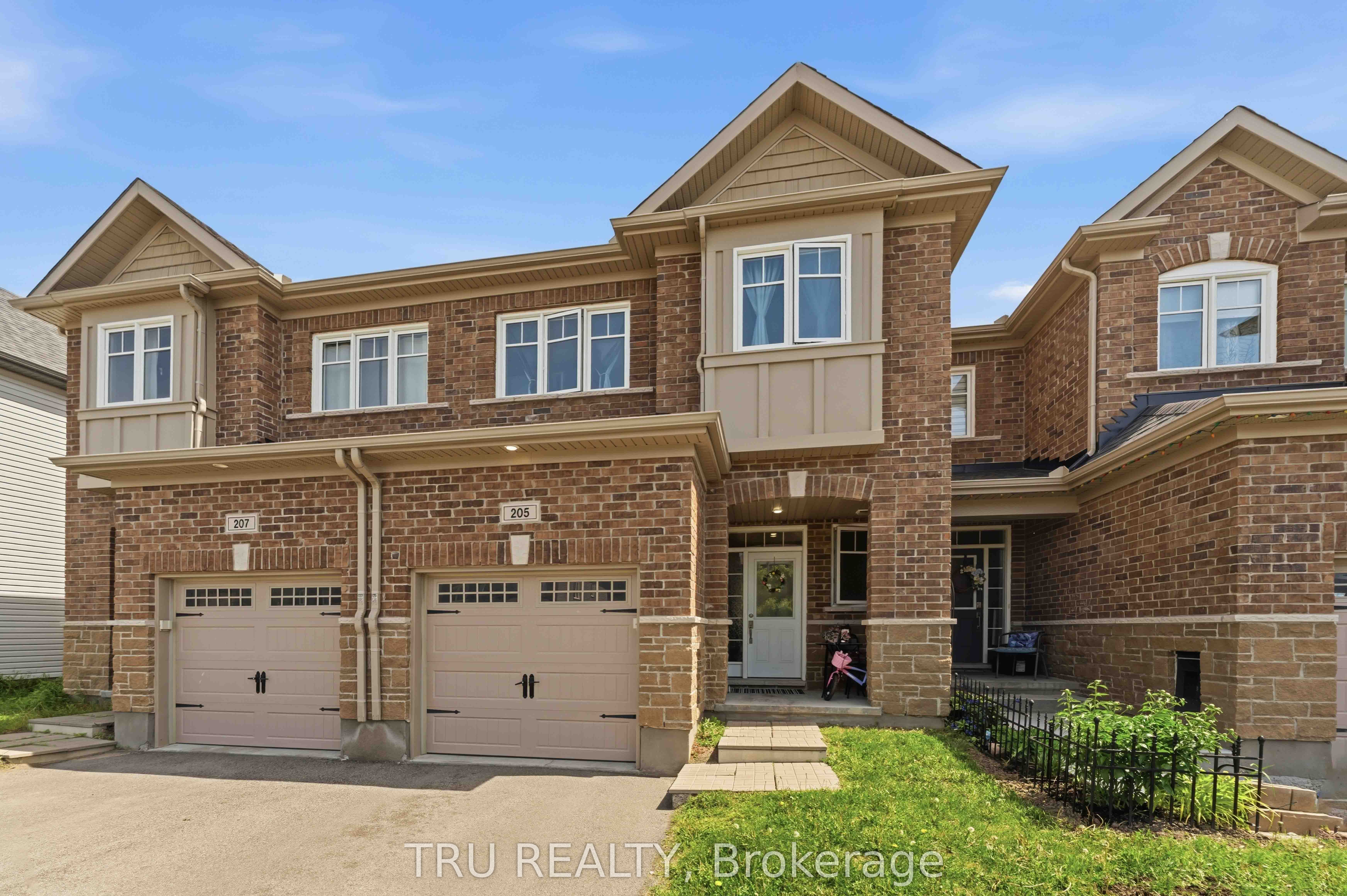 205 Losino Crescent, Ottawa, ON, K2V 0E4 photo 3