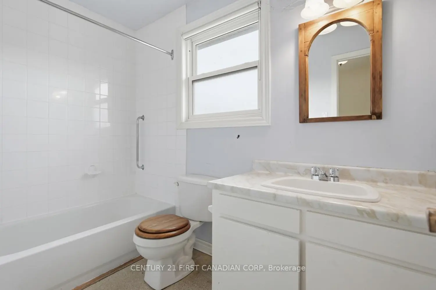 454 Beachwood Avenue photo 3