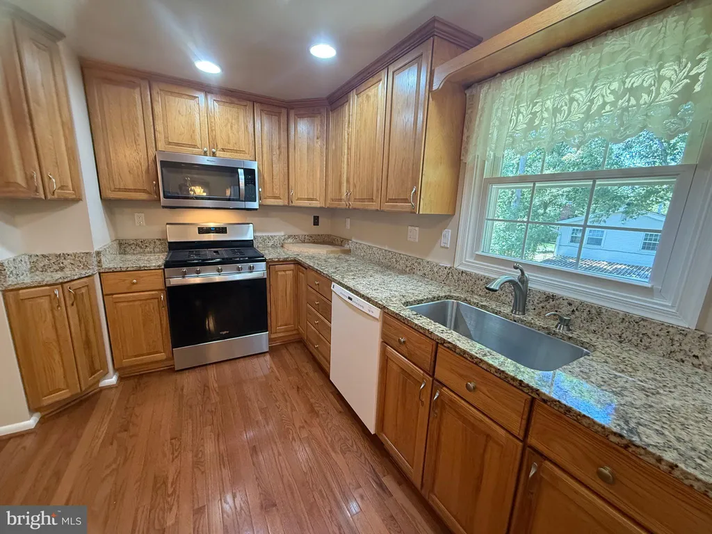 4007 Brewster Lane, Waldorf, MD 20601 photo 4