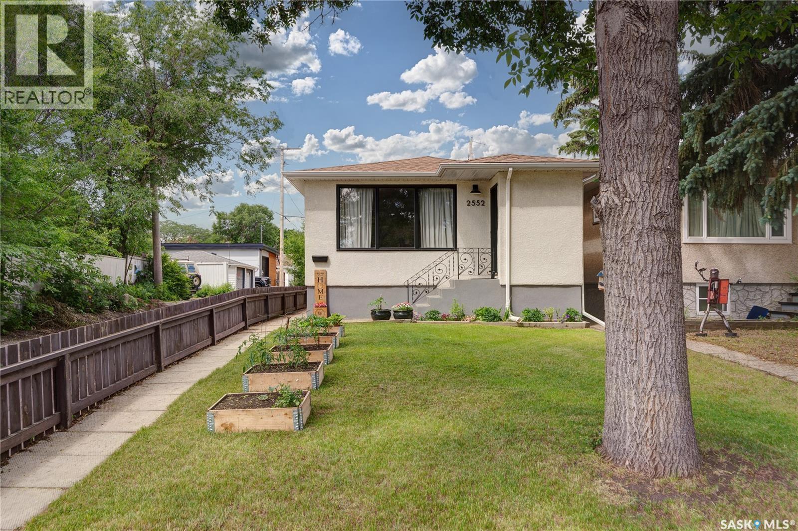 2552 Elliott Street E, Regina, SK, S4N3H5