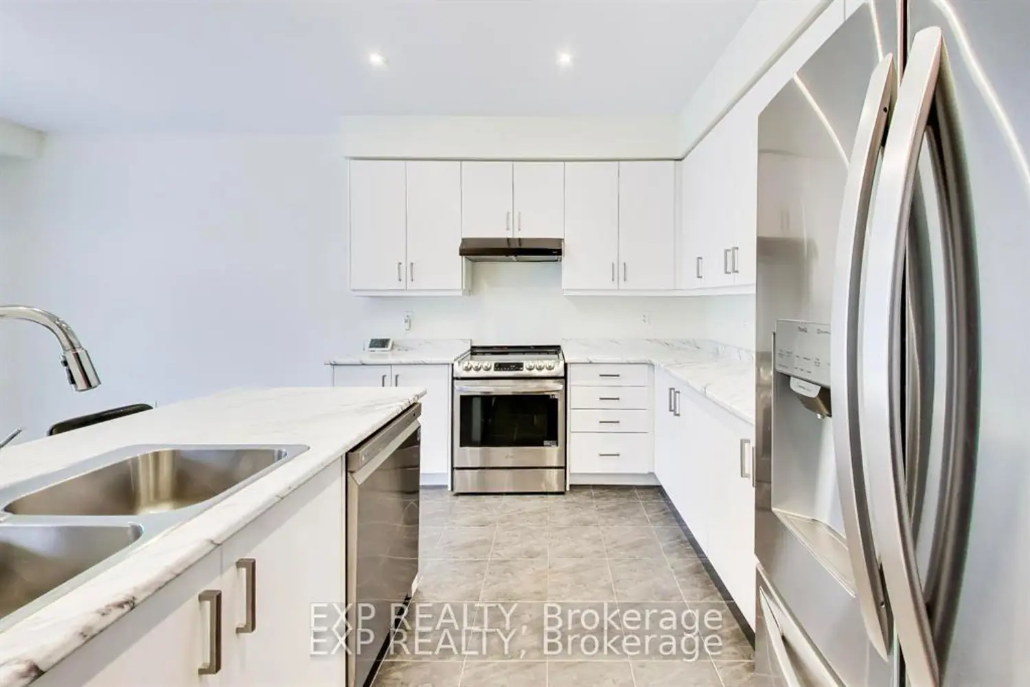60 Holder Drive photo 4