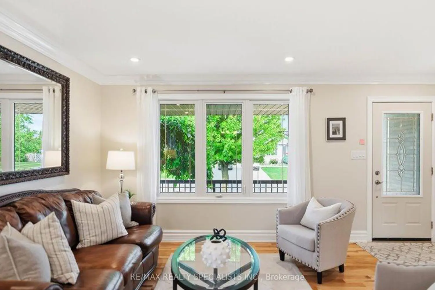 53 Edgewell Crescent