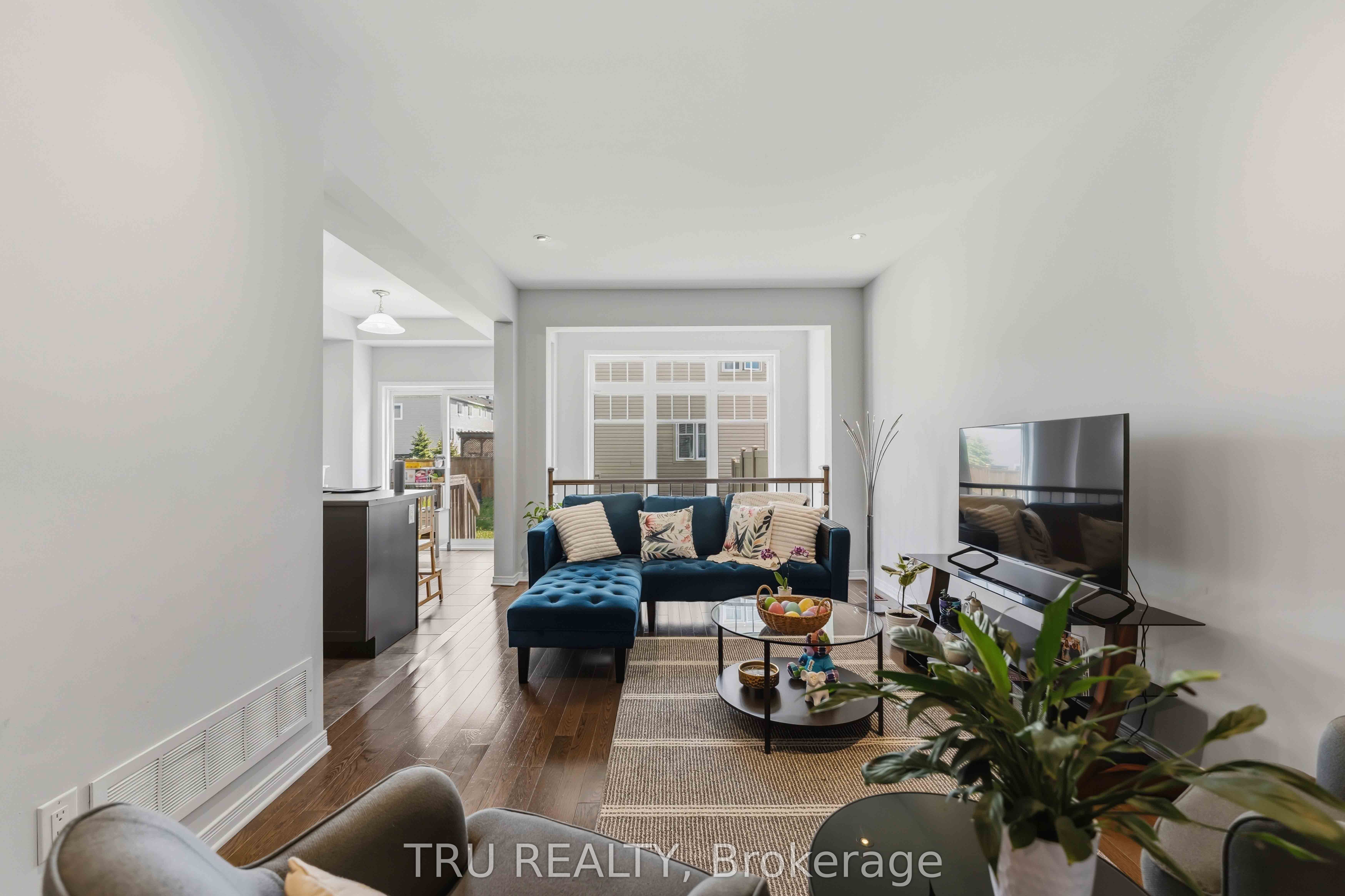 205 Losino Crescent, Ottawa, ON, K2V 0E4 photo 5
