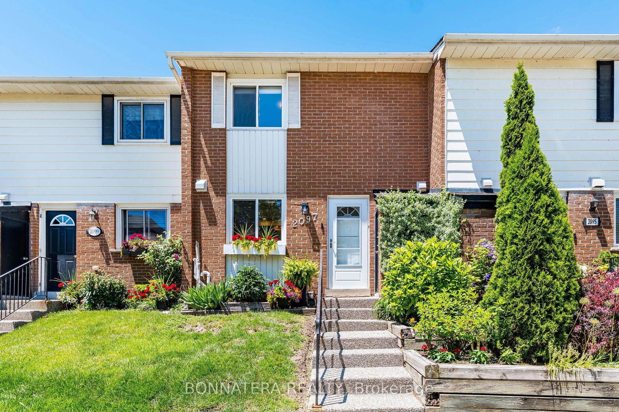 2097 Marine Drive, Oakville, ON, L6L 1B8