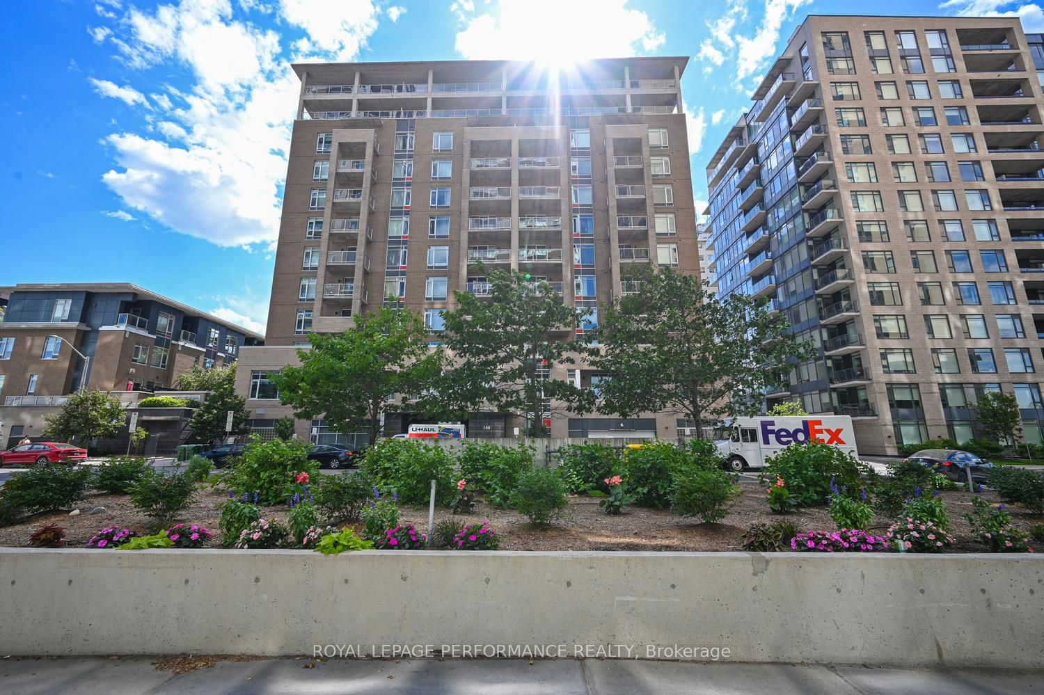 903-100 Champagne Avenue S, Ottawa, ON, K1S 4P4