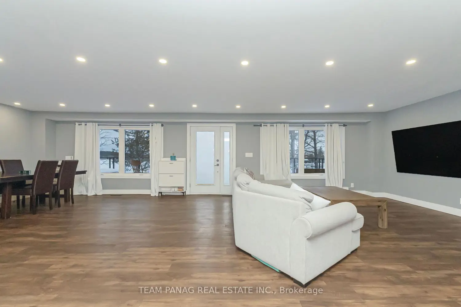 11561 Russell Road photo 2