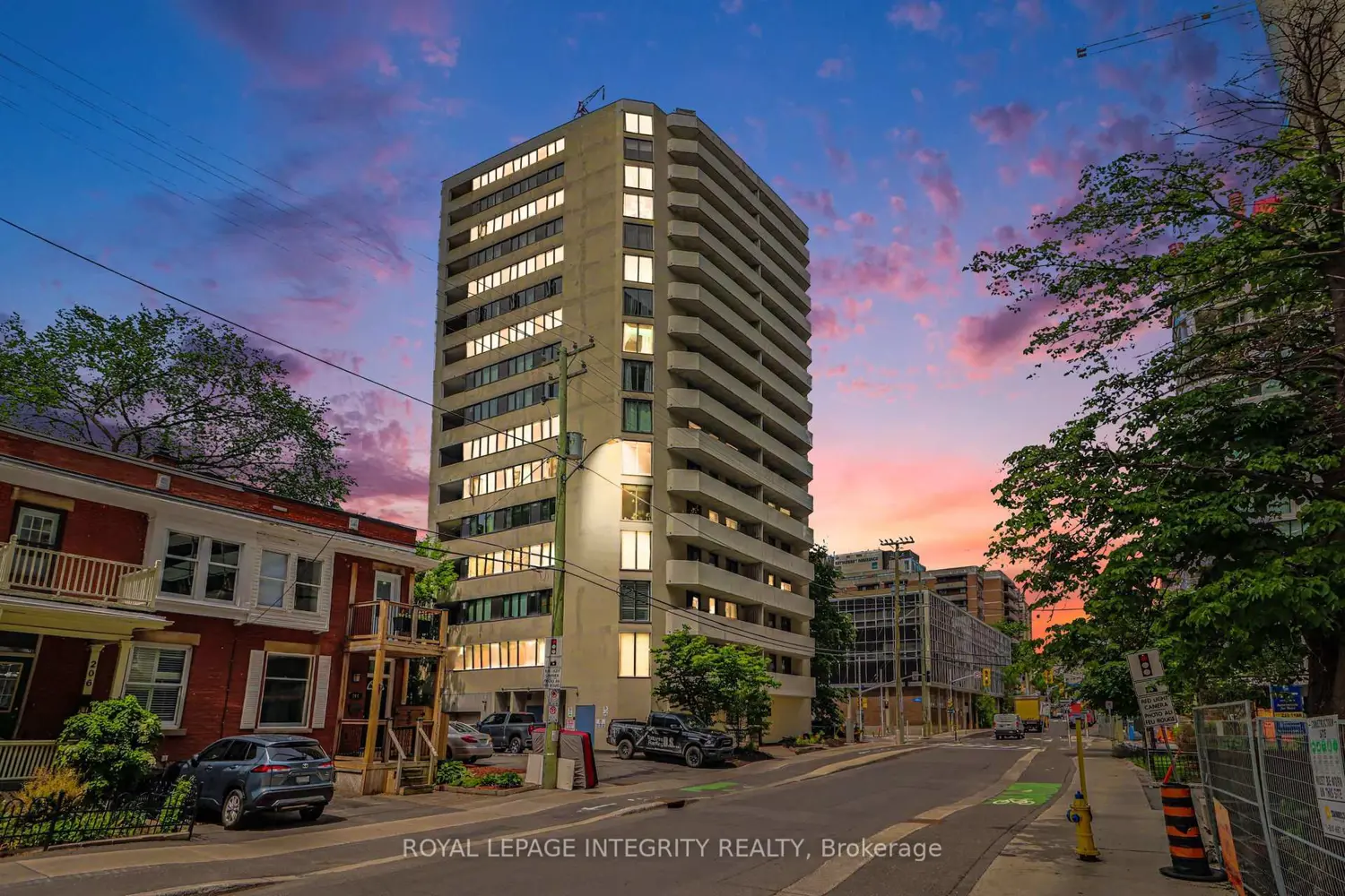 200 Bay Street 102
