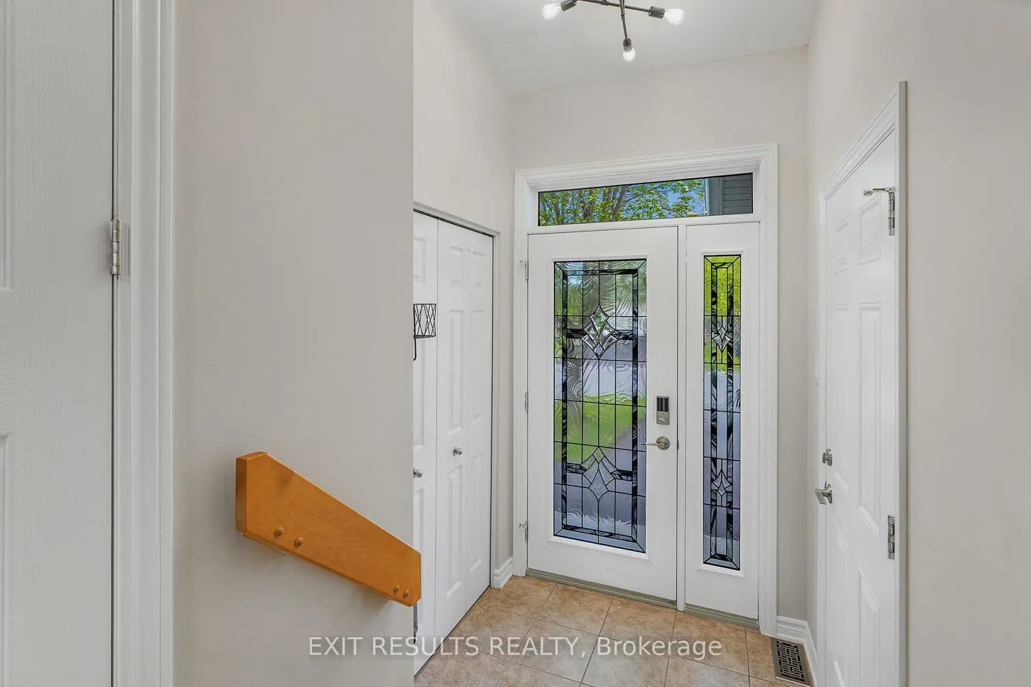 2609 Raymond Street photo 3