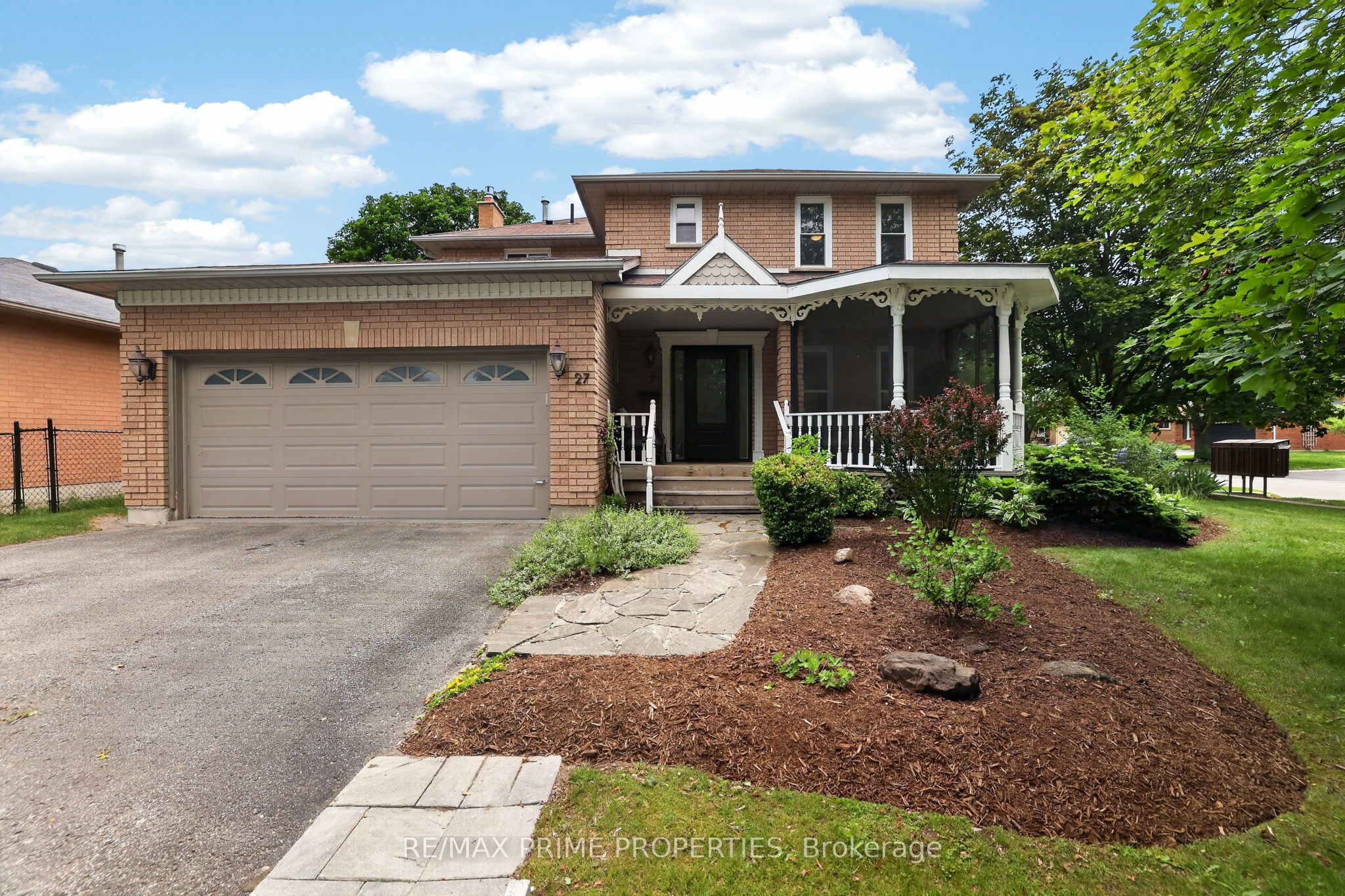 27 Testa Road, Uxbridge, ON, L9P 1M2